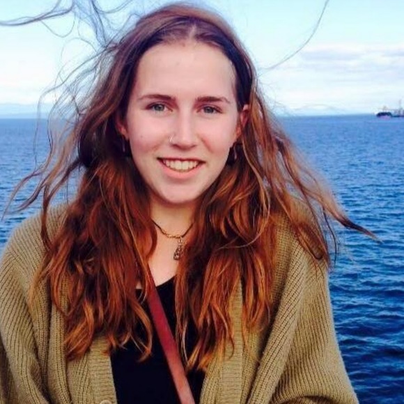 Meet your Posher, Kate - Picture 1 of 1